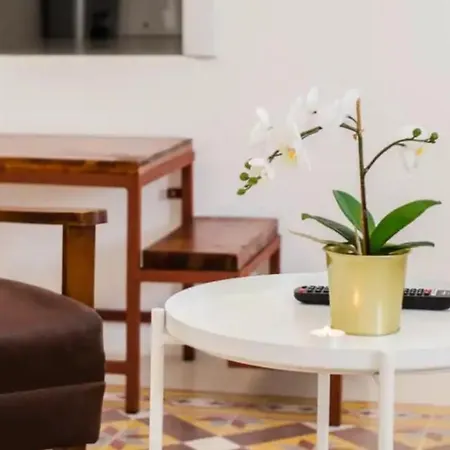 Stylish In Exiles Guest house 4*