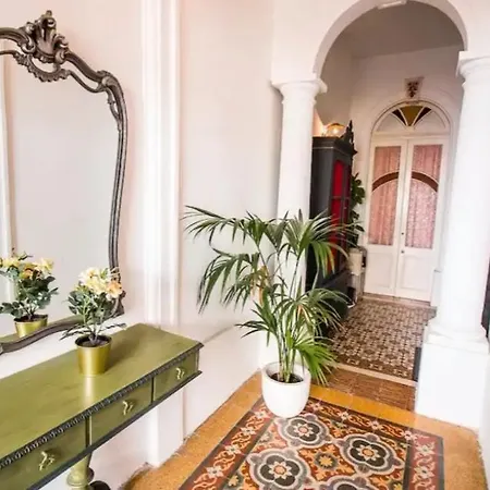 Stylish In Exiles Guest house