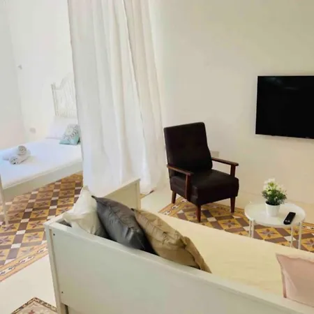 Stylish In Exiles * Sliema