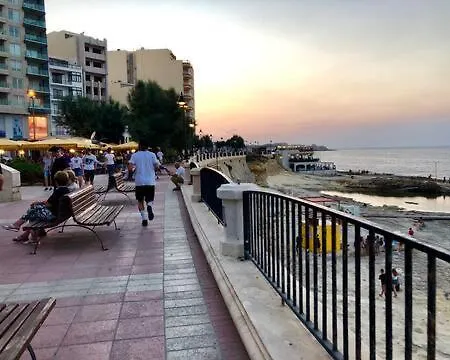 Stylish In Exiles Guest house Sliema