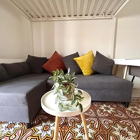 Stylish In Exiles Guest house