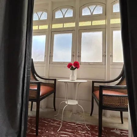 Stylish In Exiles Guest house 4*