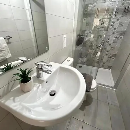 Stylish In Exiles Guest house 4*