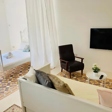 Guest house Stylish In Exiles *