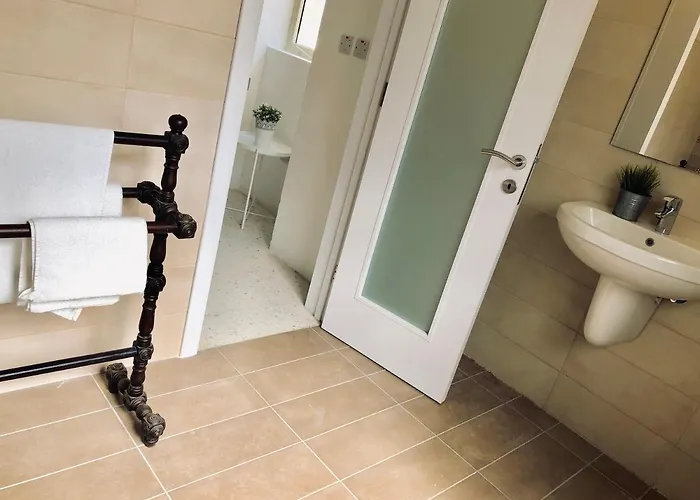 Stylish In Exiles סליאמה