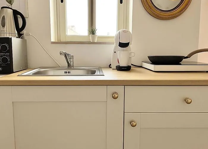 Stylish In Exiles 4*